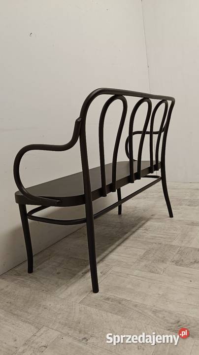 ławka z oparciem gięty buk czarna model Thonet