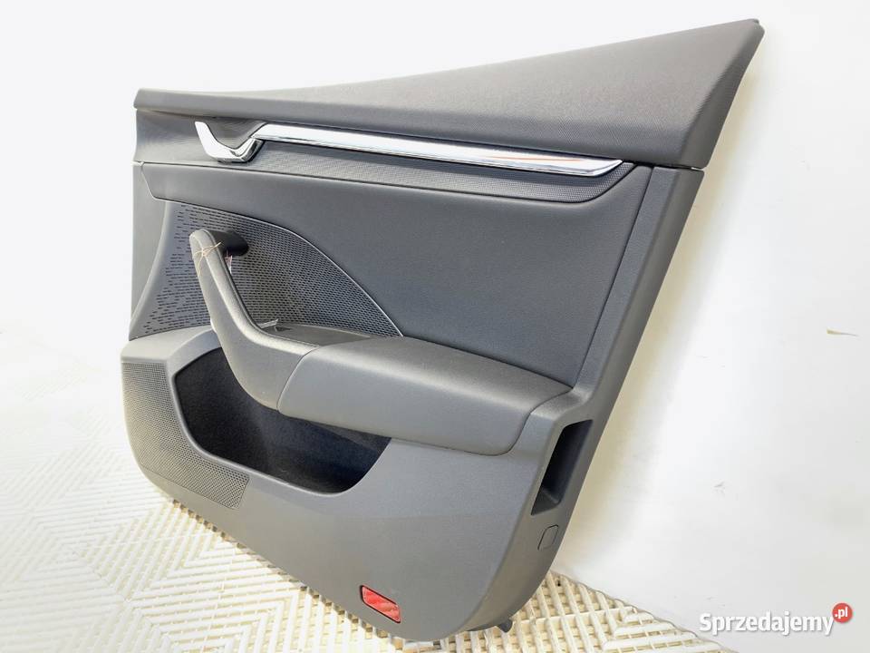 BOCZEK DRZWI PRAWY PRZÓD SKODA OCTAVIA IV Kombi osobowe podkarpackie
