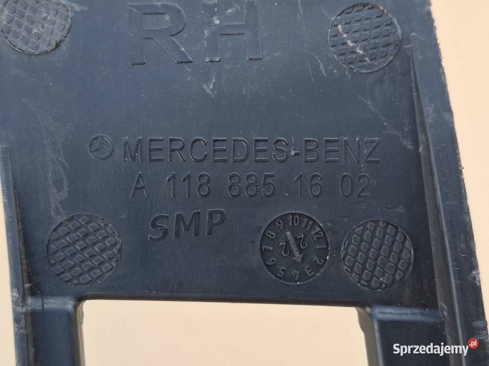 MERCEDES CLA W118 ŚLIZG MOCOWANIE ZDERZAKA PRAWY Bieleń