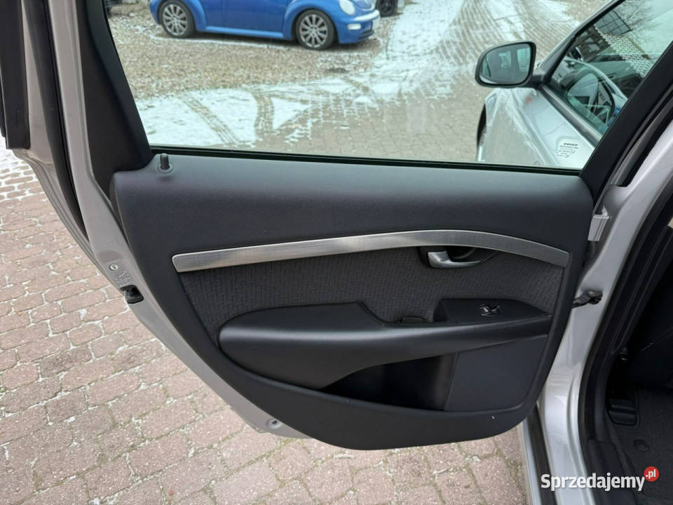 Volvo V70 Zadbane Volvo Pół skóry klima III 2007 Słupsk