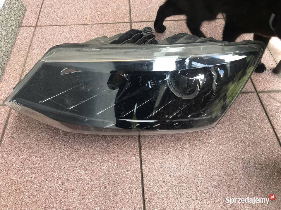 Reflektor lewy przód skoda fabia III lampy przednie Kozy