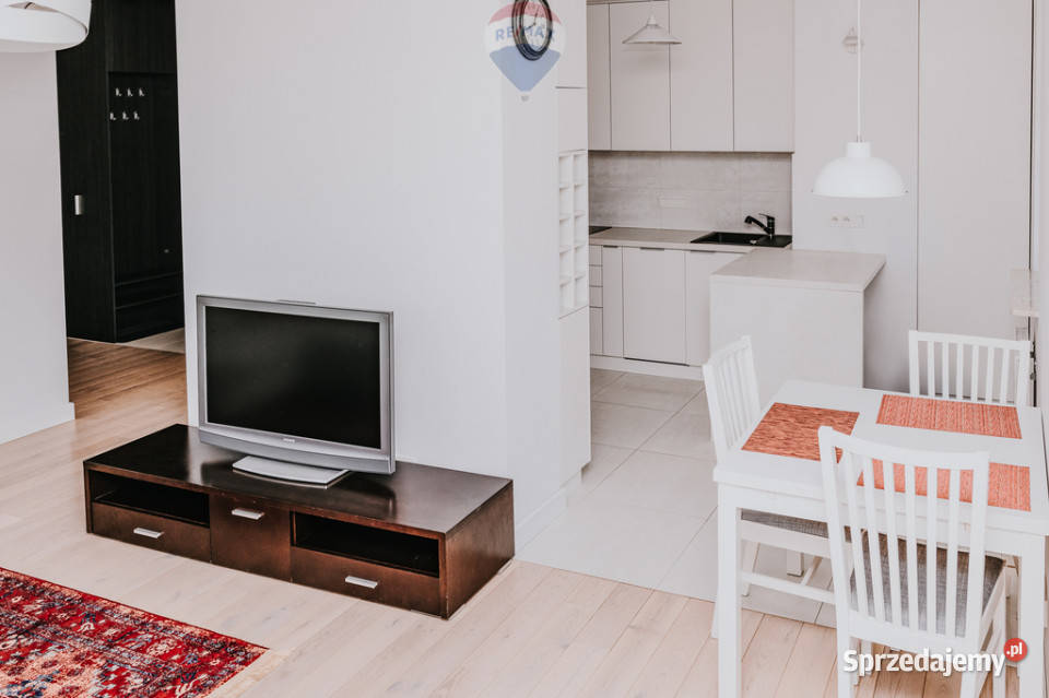 3 pokoje metrze Warszawa sprzedam