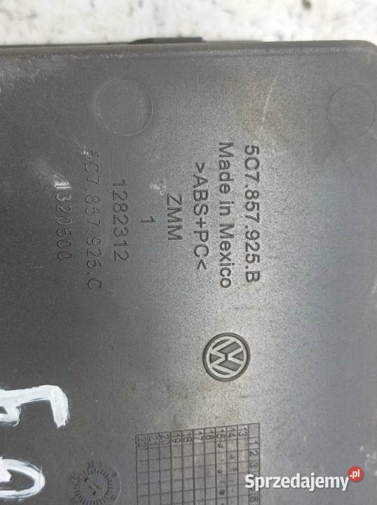 SCHOWEK GNIAZDO USB AUX 12V 5C 5G0035222E VW