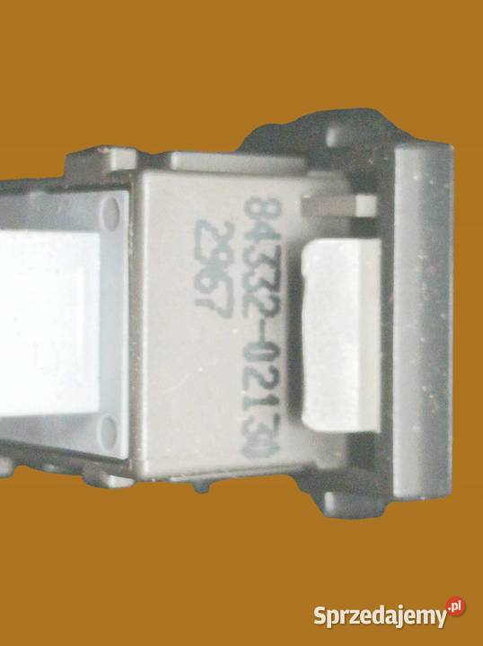 KRATKI NAWIEWU ŚRODKOWA DESKI EU E15 Toyota sprzedam