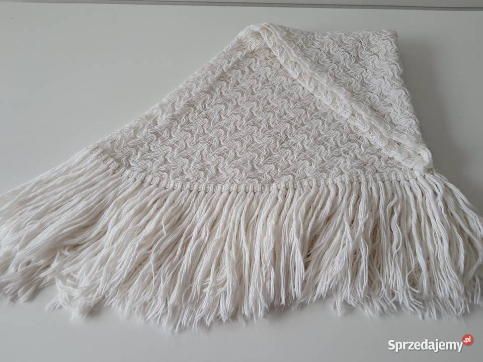 Chusta biała z frędzlami i srebrną nitką do Kraków