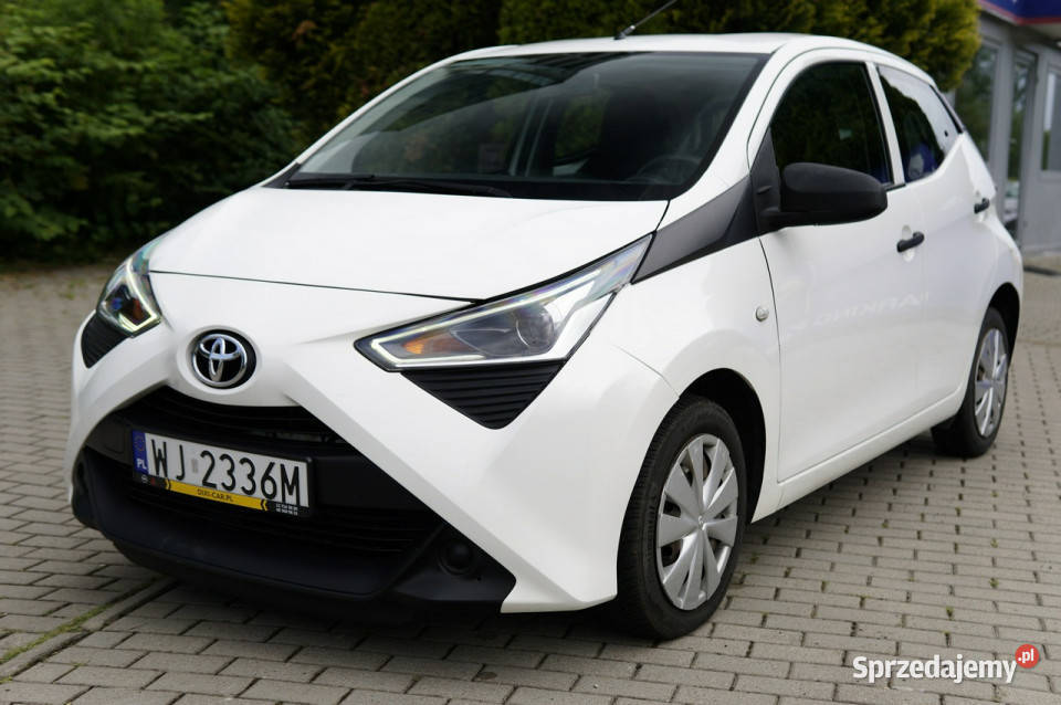 Toyota Aygo 10 72 5d hatchback facelift II 2014 światła LED Aygo Samochody osobowe sprzedam