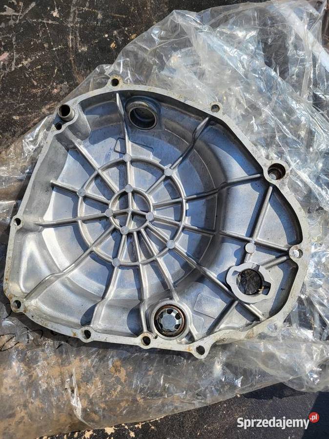 SUZUKI GS 550 POKRYWA SILNIKA DEKIEL KAPA