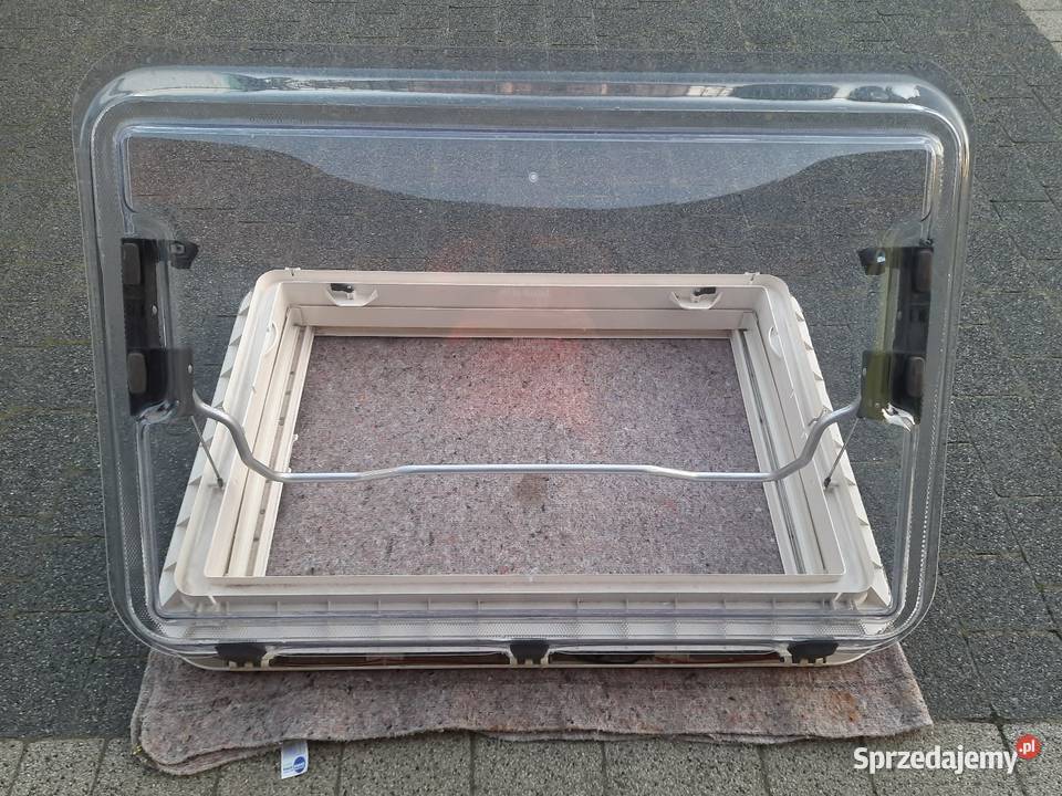 Okno dachowe przyczepa kempingowa kamper Skokowa