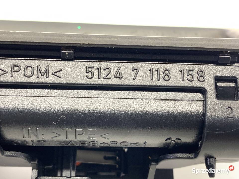 KLAMKA KLAPY TYŁ BMW E70 7118158 SUV 0613 BIAŁY