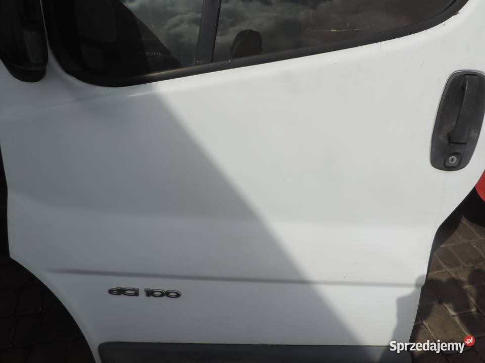 DRZWI LEWY PRZÓD RENAULT TRAFIC 2 VIVARO części blacharskie