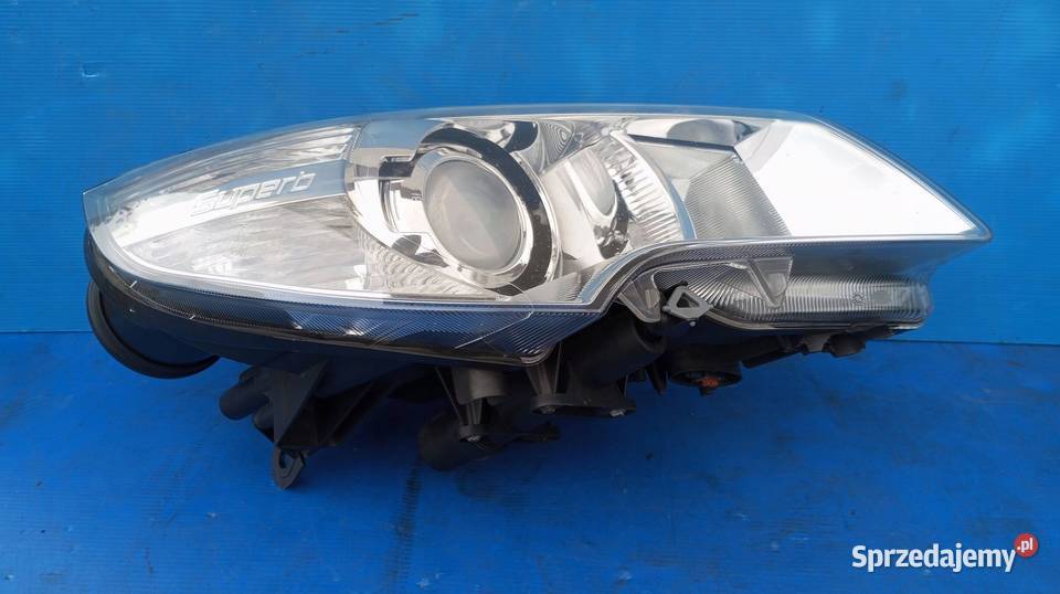 Reflektor Przód strona prawa Skoda Superb B6 3T Nowy Tomyśl