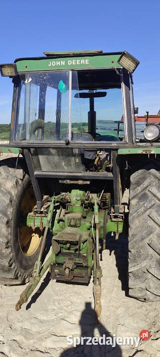 Ciągnik rolniczy John Deere 3130 z ładowaczem Kijany