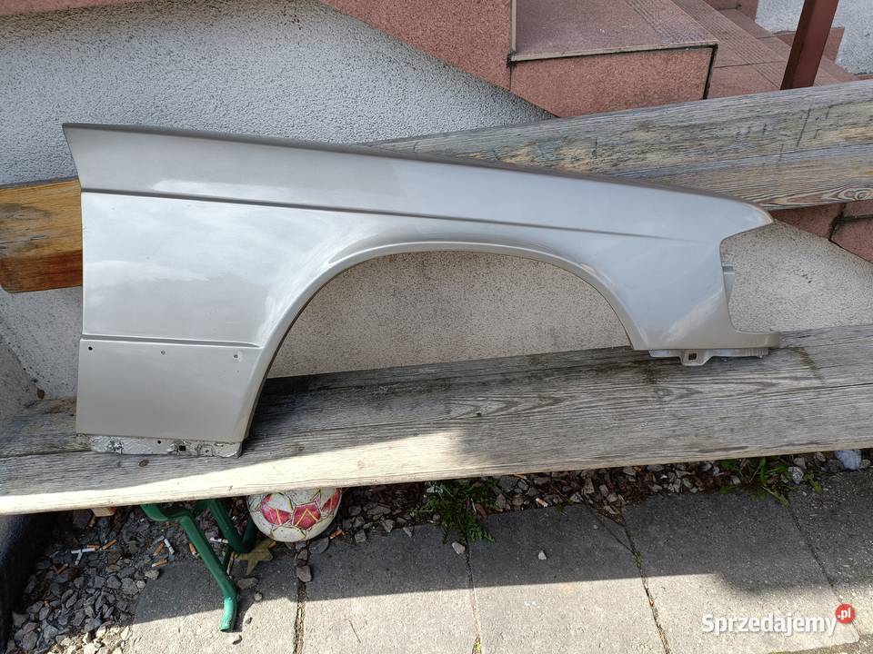Prawy błotnik Mercedes 190 201 Katowice