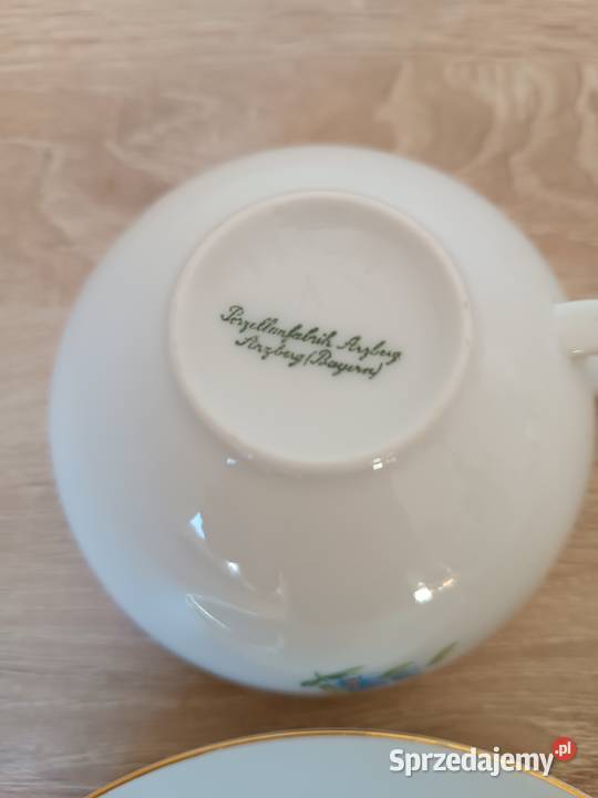 Duże porcelanowe filiżanki Porcelana i szkło małopolskie Gorlice