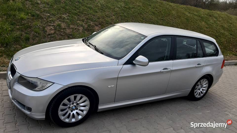 BMW Seria 3 E91 320d 2009 Czarna Górna