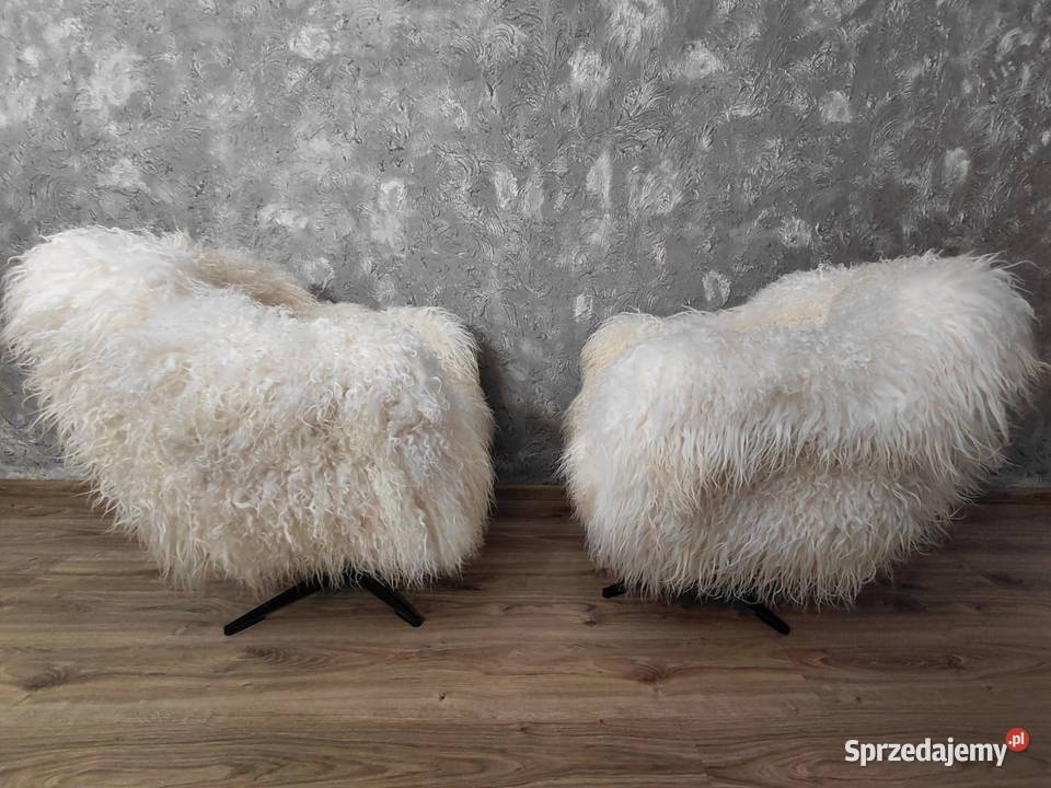 Fotele obrotowe obite naturalną owczą skórą Waksmund