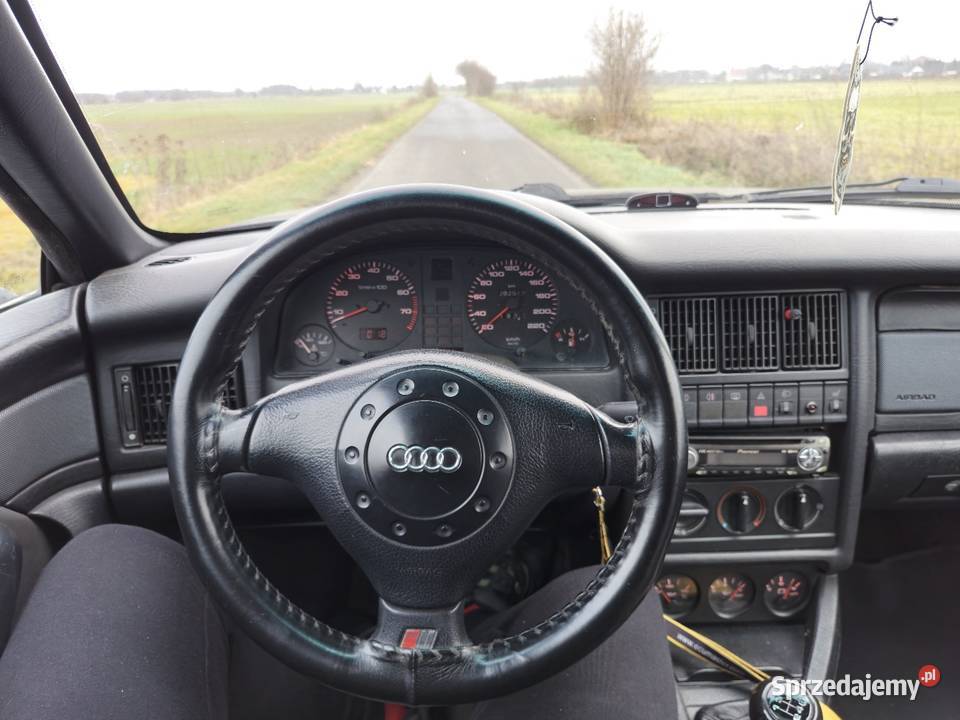 Audi Cabriolet Akoya garażowany Legnica