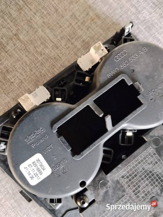 Panel tunelu konsola MMI uchwyt na kubki Audi A4 osobowe wielkopolskie Zbąszyń