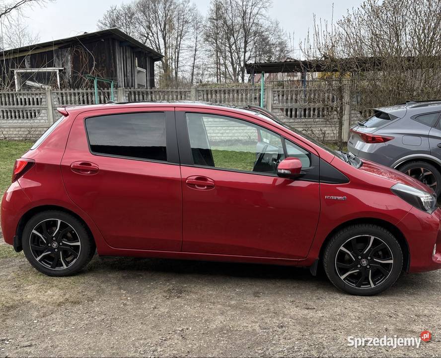 Toyota Yaris 2016r Hybryd 100 DynamicSmart małopolskie Dąbrowa Tarnowska