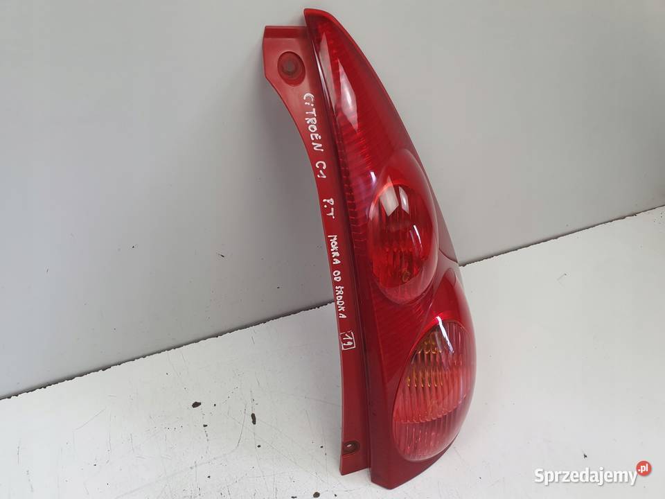 Citroen C1 0514r TYLNA TYLNIA LAMPA PRAWA PRAWY lubelskie sprzedam
