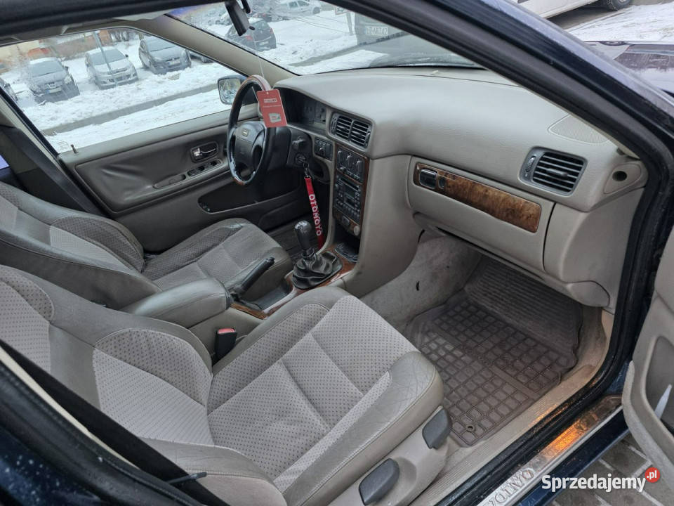Volvo V70 24 Benzyna gaz ważne opłaty I 19972000 Jacków sprzedam