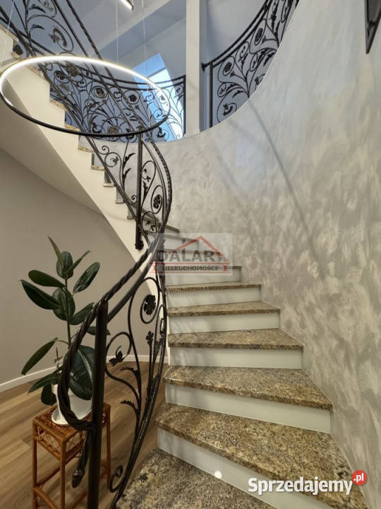 sprzedaży domu wolnostojącego Kaleń 220m2