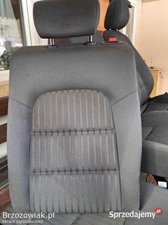 Komplet foteli do audi a4 B8 z poduszkami Załuż