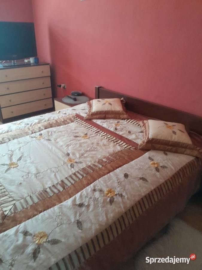 Zestaw łóżko dwie szafki nocne dolnośląskie Pszenno