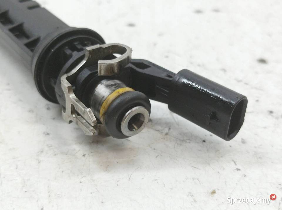 WTRYSKIWACZ A2020701000 166001525R 13 TCE Dacia