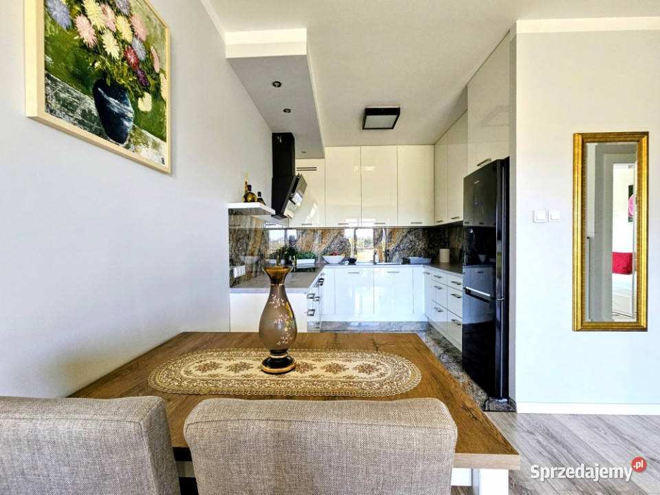 Mieszkanie 47 m2 Warszawa Wilanów Kameralna 3 piętra i więcej