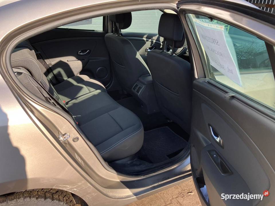 sprzedam samochód nieuszkodzony