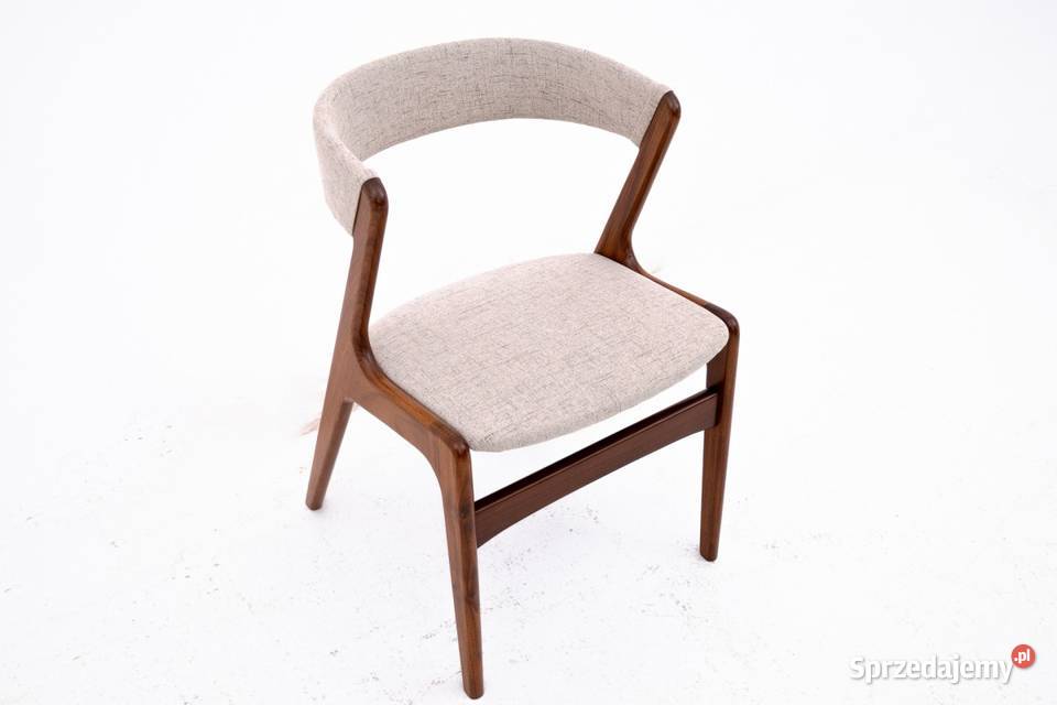 Komplet czterech duńskich krzeseł model 68 Fire Chorzów