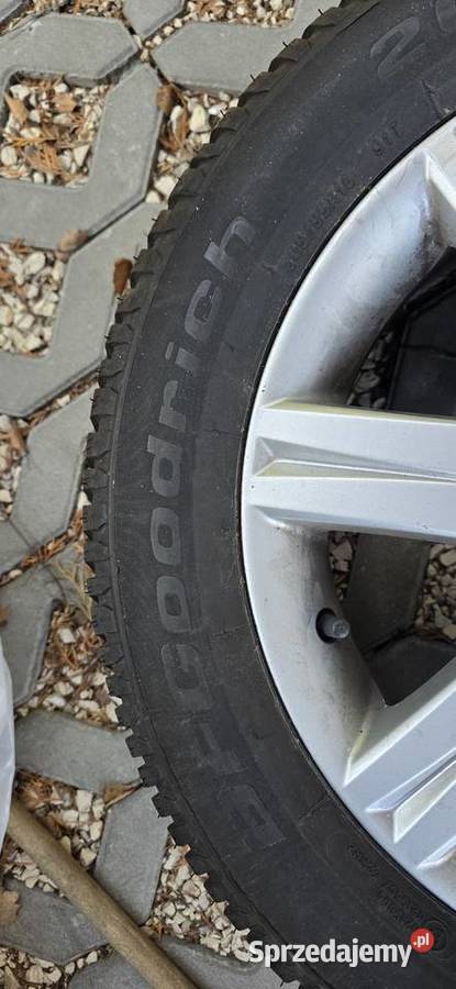 audi 8P0071496666 20555R16