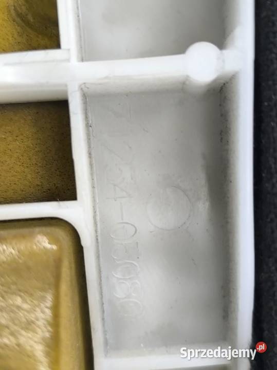 BOCZEK KANAPY PRAWY TOYOTA AVENSIS II T25 KOMBI