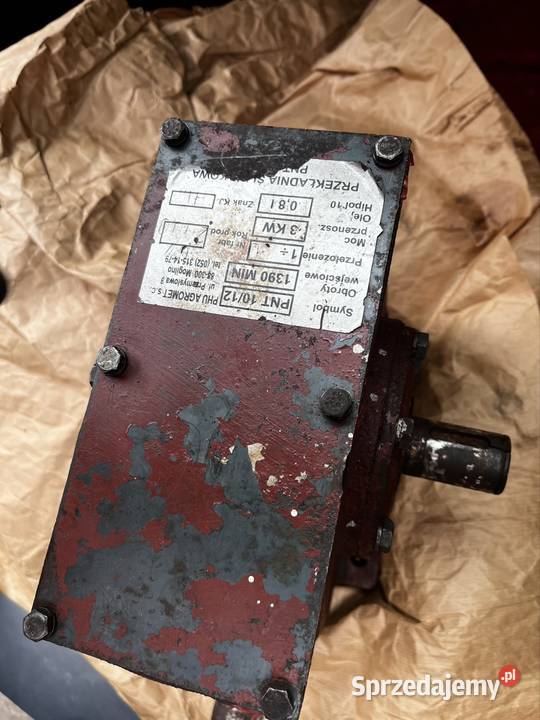 Tuleja i tłok do silnika do silnika typ S 320 i lubelskie Parczew