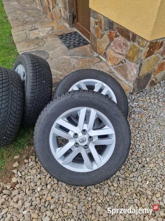 Felgi aluminiowe z oponami zimowymi 22565 r17 Hłomcza