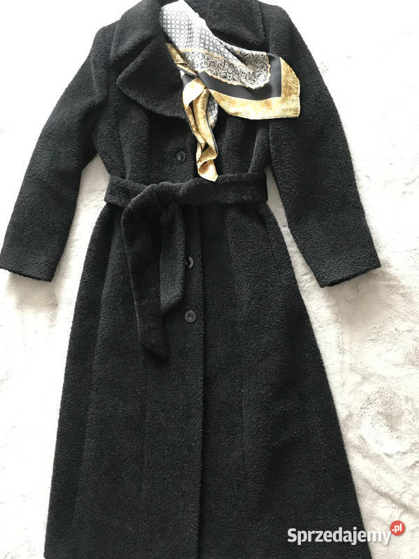 Ekskluzywny Płaszcz z Czarnej Wełny Idealny Pszczyna