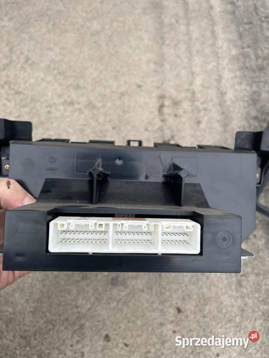 Panel klimatyzacji Toyota RAV4 II 8401042020 podkarpackie Ropczyce