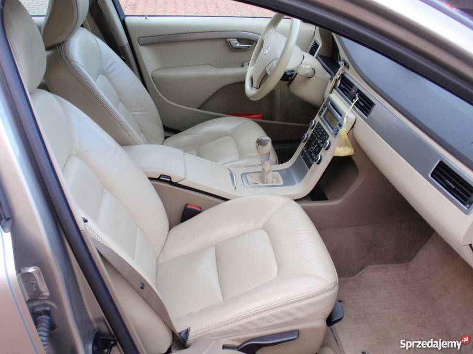 Volvo xc70 2008 D5manual bezowe skory navi skórzana tapicerka Leszno sprzedam