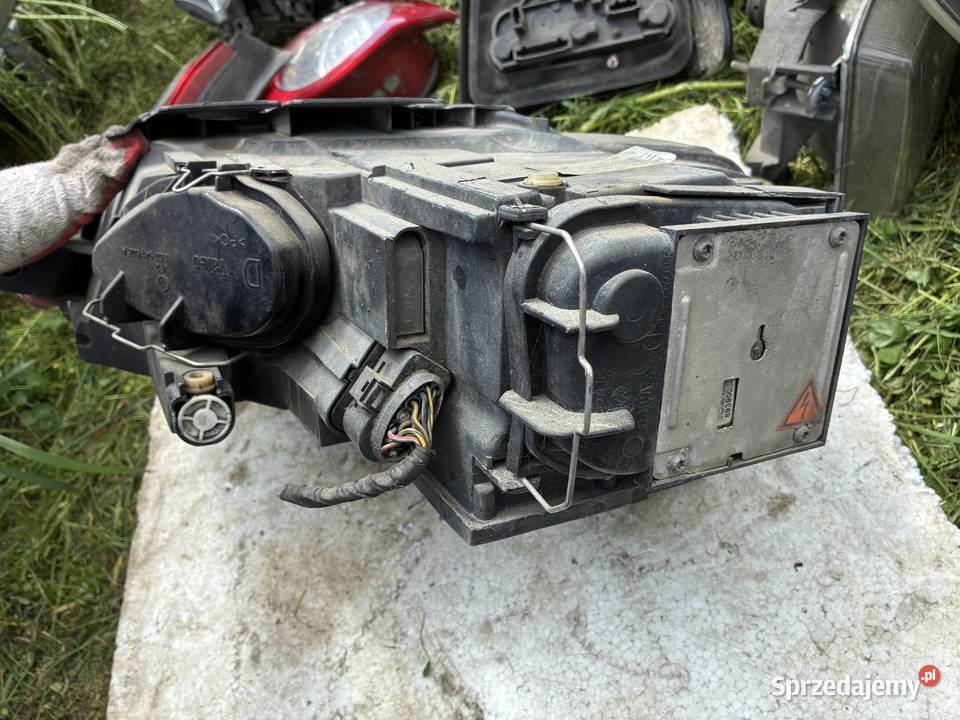 Lampa Prawa Przód Volkswagen Passat B6 Bi Xsenon osobowe Wisznice sprzedam
