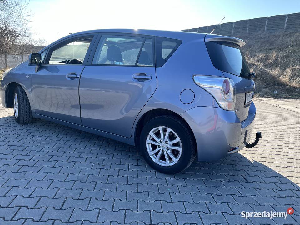 Toyota Verso 18 2010 CVT 7 osób automatyczna Warszawa