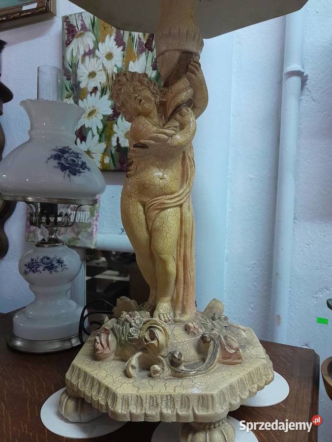 Stolik z Amorkiem Oleśnica