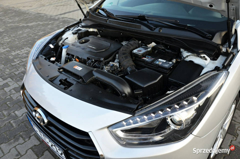 Hyundai i40 17CRDI 141 Automat Navi Kamera nieuszkodzony sprzedam