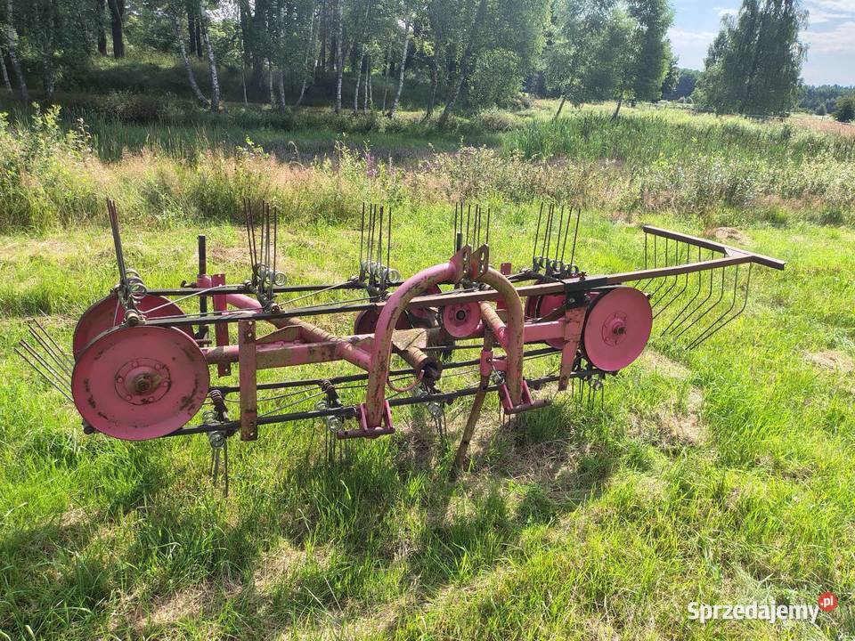 Zgrabiarka przetrząsarka taśmowa Tuchomie