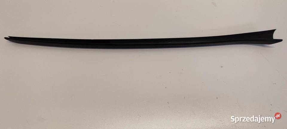 AUDI Q3 8U LISTWA SZYBY CZOŁOWEJ PRAWA 8U0854328