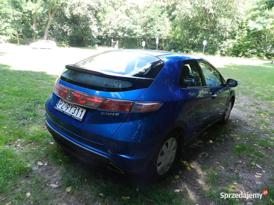 Honda Civic VIII UFO 18iVTEC sprawny niezawodny welurowa tapicerka Puszczykowo