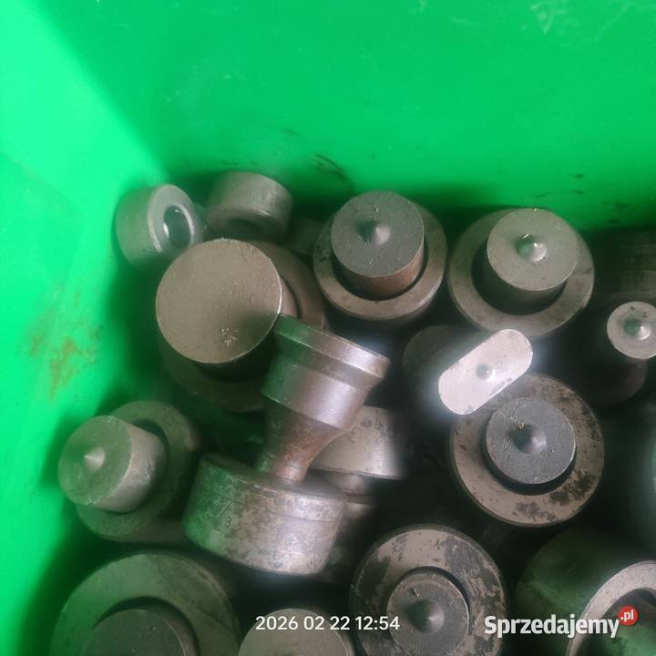 Stemple z matrycami do wykrawarki mubea Hajnówka