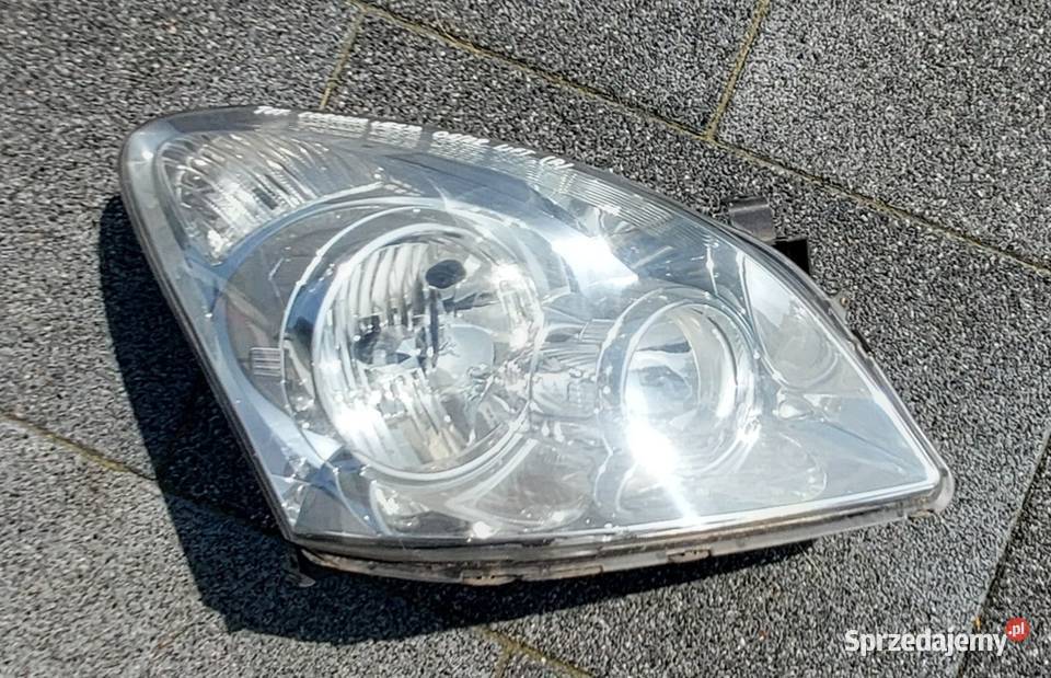 Toyota corolla verso 2007 2009 lampa PRAWA