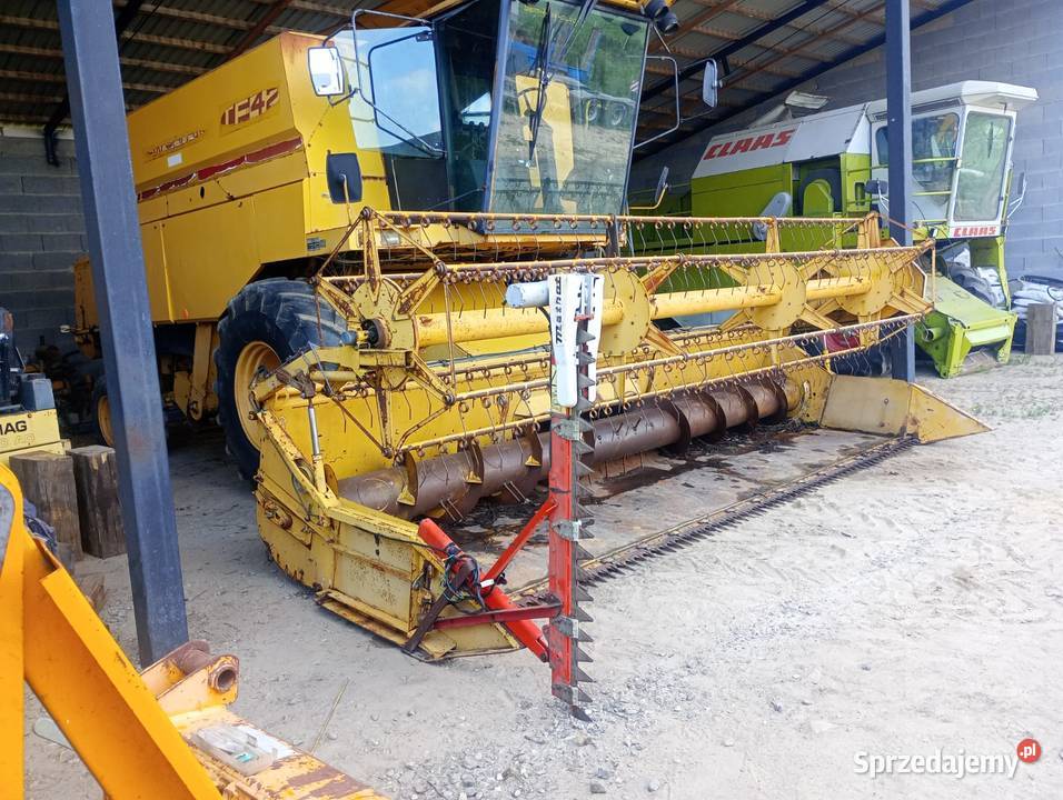 Kombajn zbożowy Holland TF 42 Zwoleń