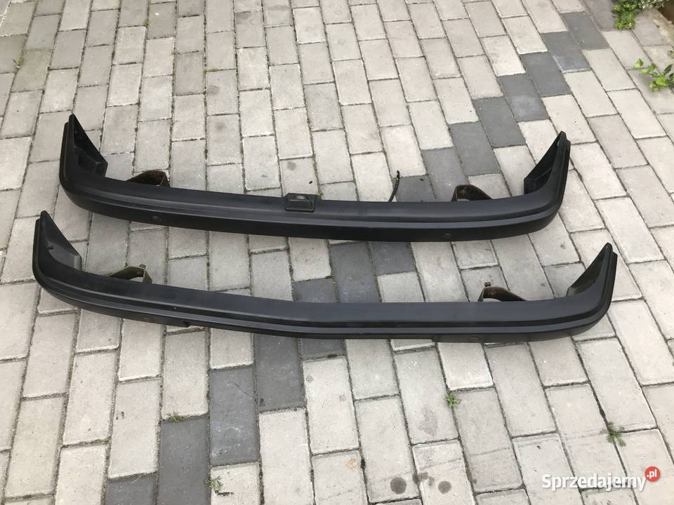 Zderzak przedni P4 Fiat 126p z mocowaniami Włoszczowa